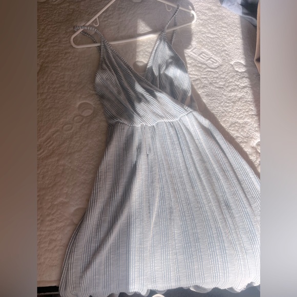 Super cute~~ Caution to the wind  dress - Picture 1 of 1